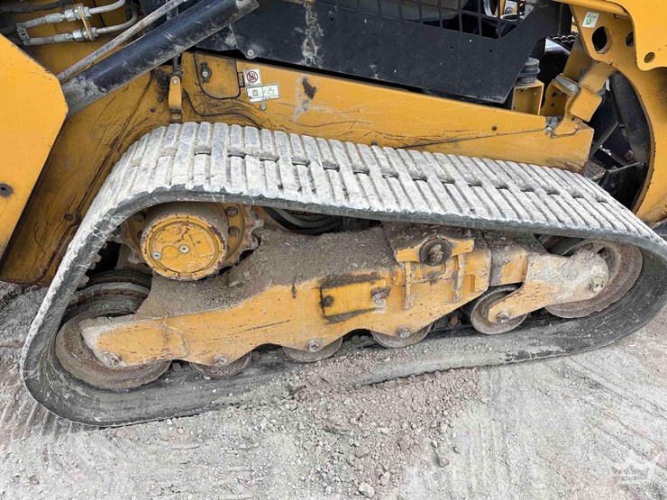 2023-caterpillar-259d3-image-19