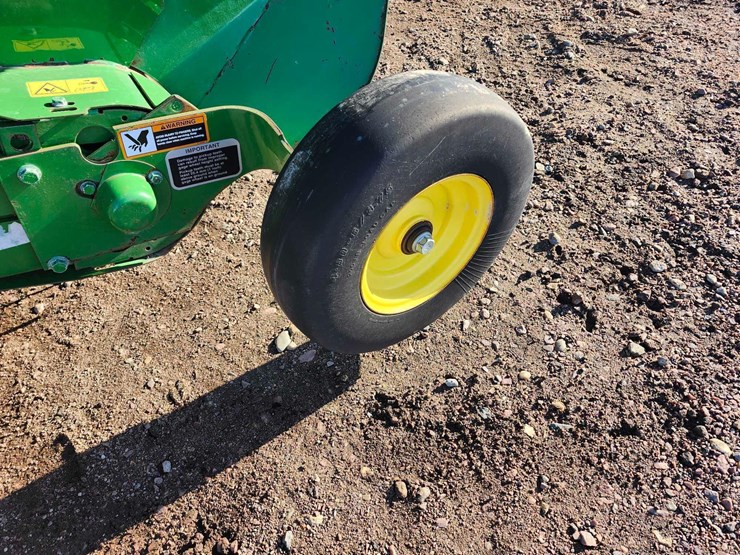 2023-john-deere-560m-image-37