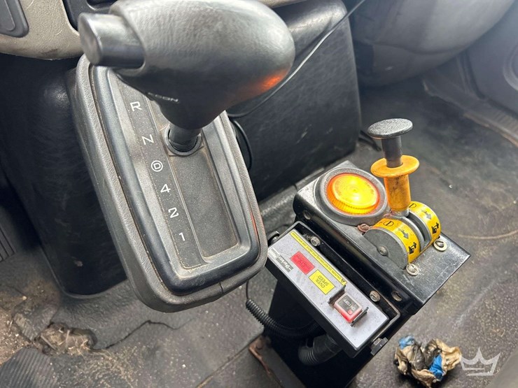 2013-international-durastar-4300-image-22