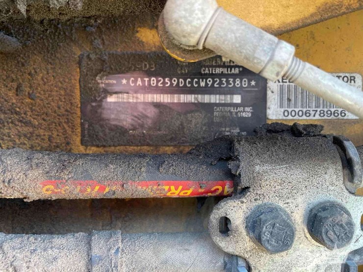 2023-caterpillar-259d3-image-6