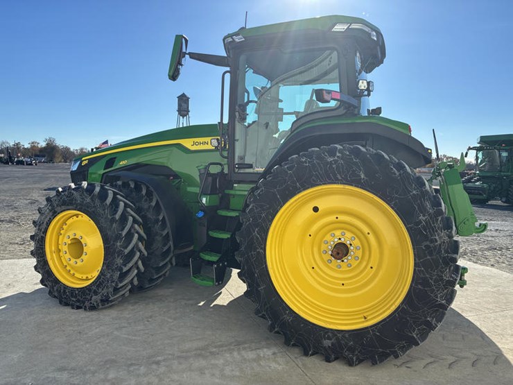 2024-john-deere-8r-410-image-9