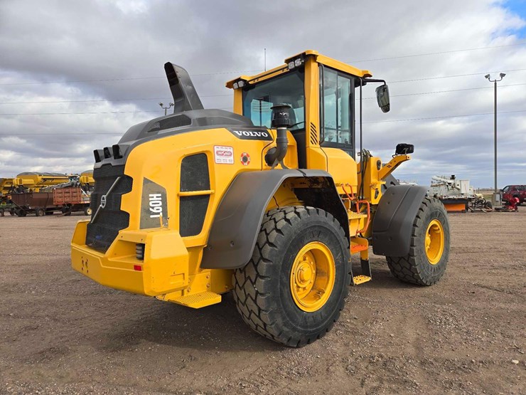 2022-volvo-l60h-image-3