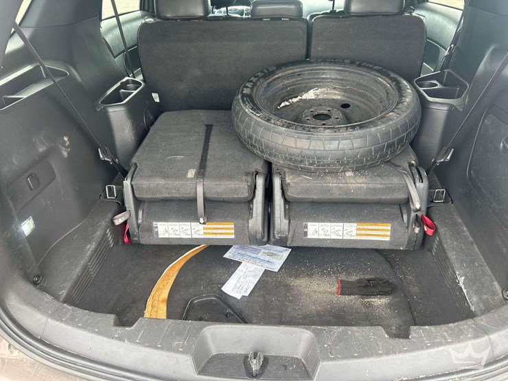 2015-ford-explorer-image-19