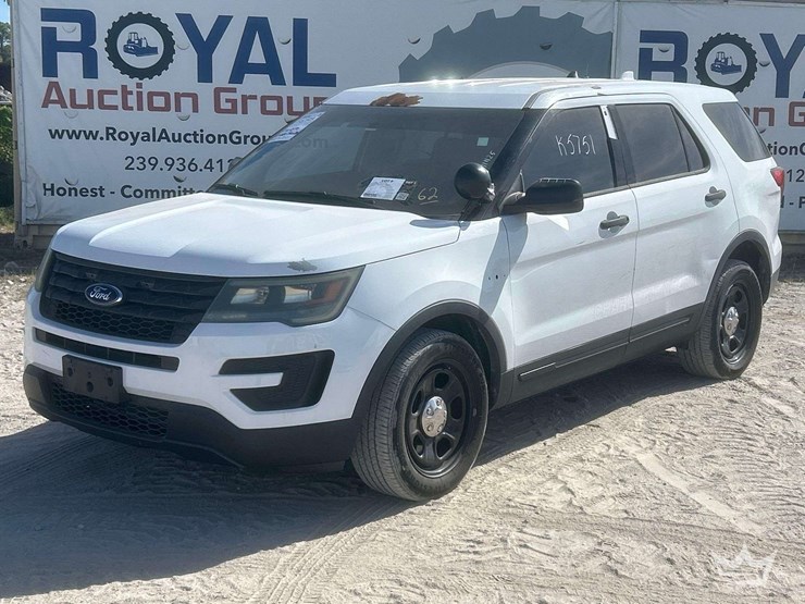 2016-ford-explorer-image-1