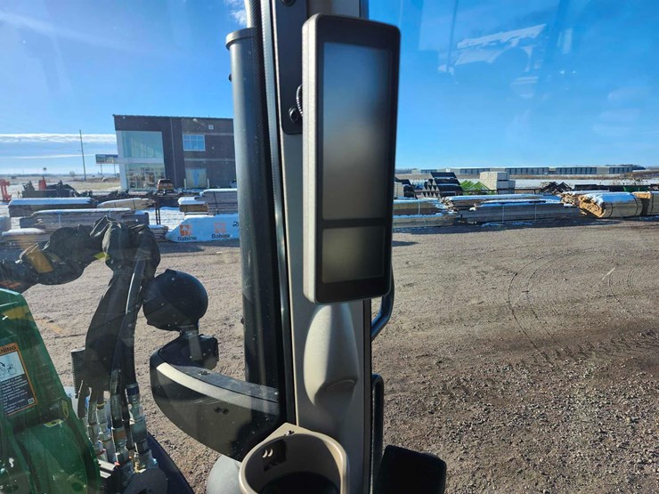 2023-john-deere-6155m-image-35