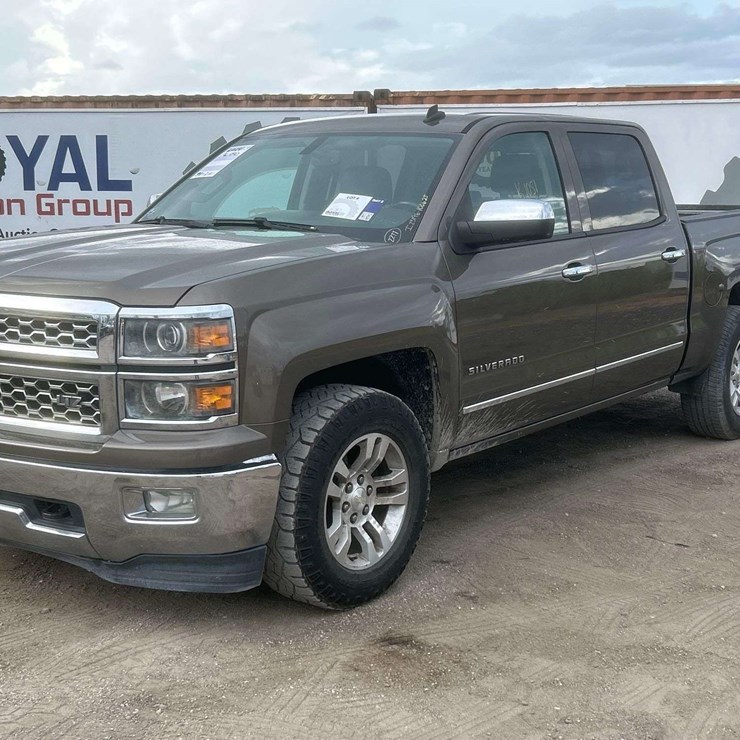 2014 Chevrolet Silverado 4x4 Crew Cab Pickup Truck