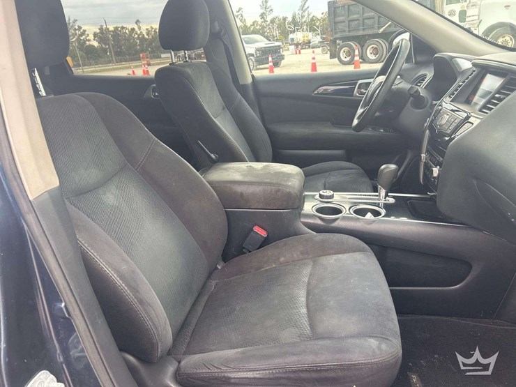 2015-nissan-pathfinder-image-27