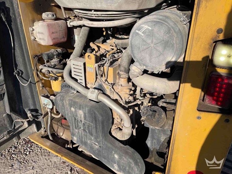 2023-caterpillar-259d3-image-8