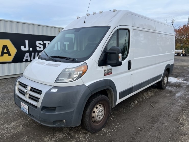 2015-ram-promaster-2500-image-1