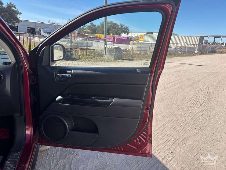 2016-jeep-compass-sport-image-22