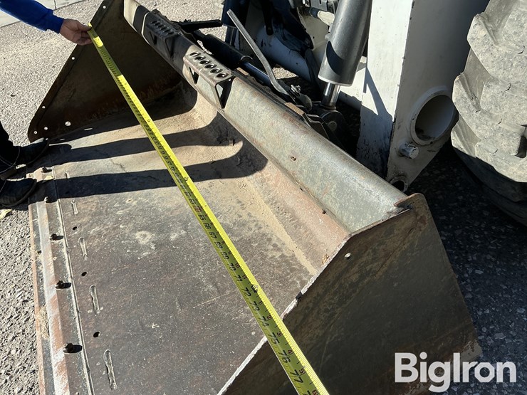 2012-bobcat-s650-image-10