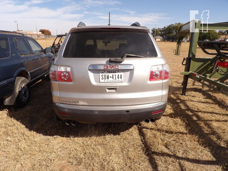 2008-gmc-acadia-image-4