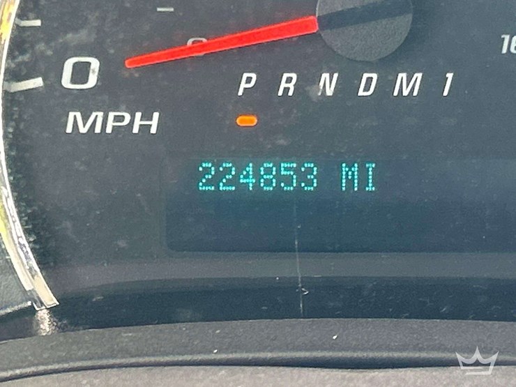 2015-chevrolet-express-4500-image-8