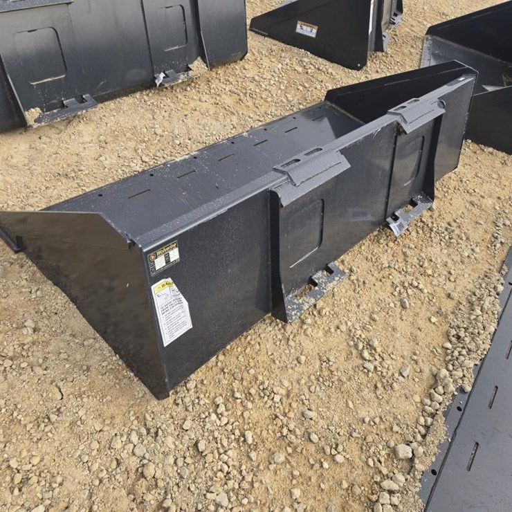 #6003 • NEW WOLVERINE TRACK DUTY 84" BUCKET LPB-11-84W