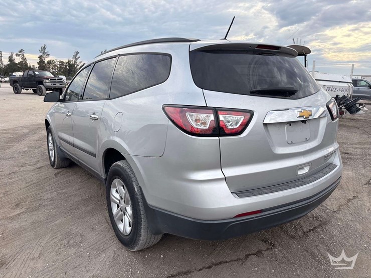 2015-chevrolet-traverse-image-4