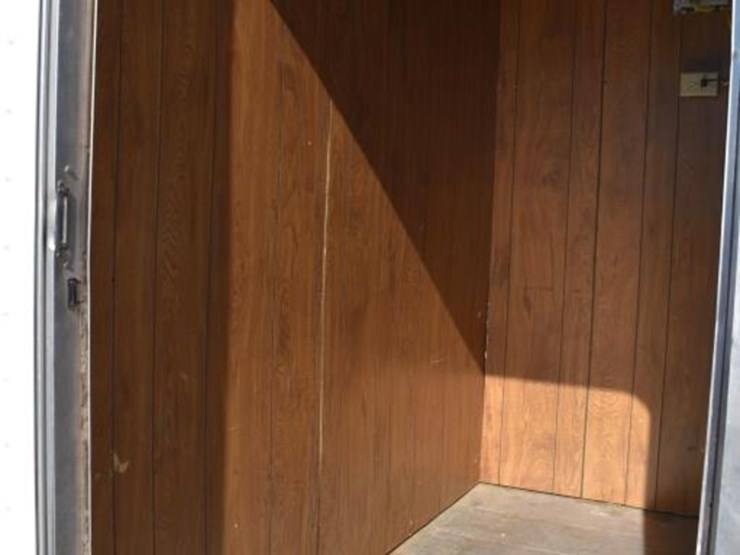 2009-6'-8"-featherlite-aluminum-livestock-trailer-w/-tack-room-(vin-#-4fg-b-image-13