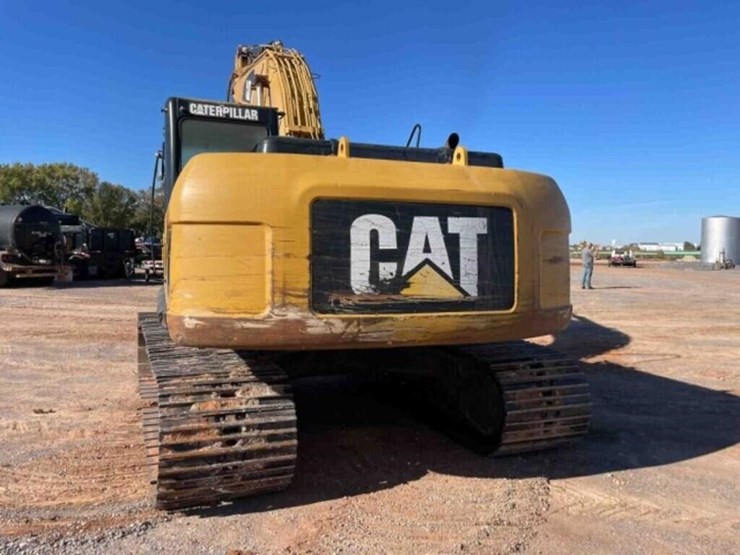 2008-caterpillar-320d-image-13