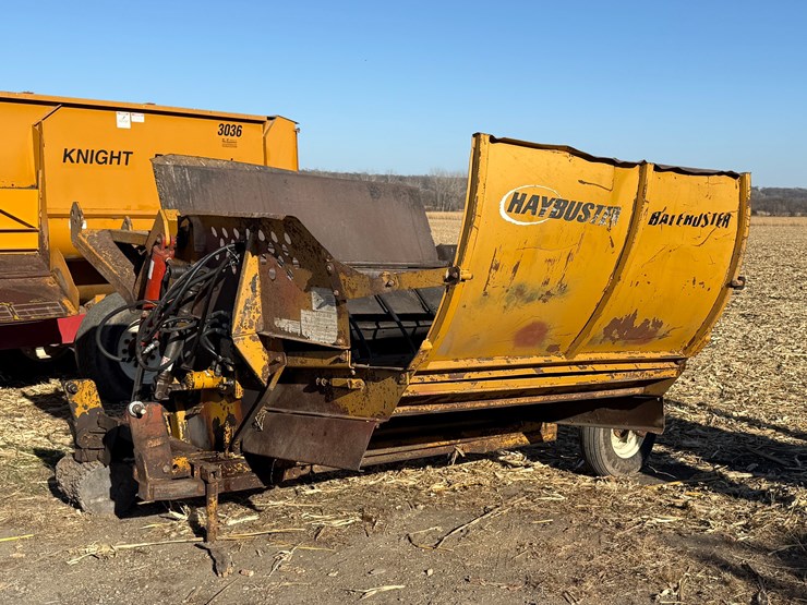 haybuster-bale-buster-image-1