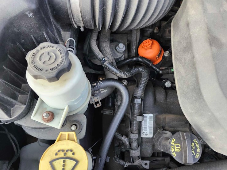 2015-dodge-grand-caravan-image-15