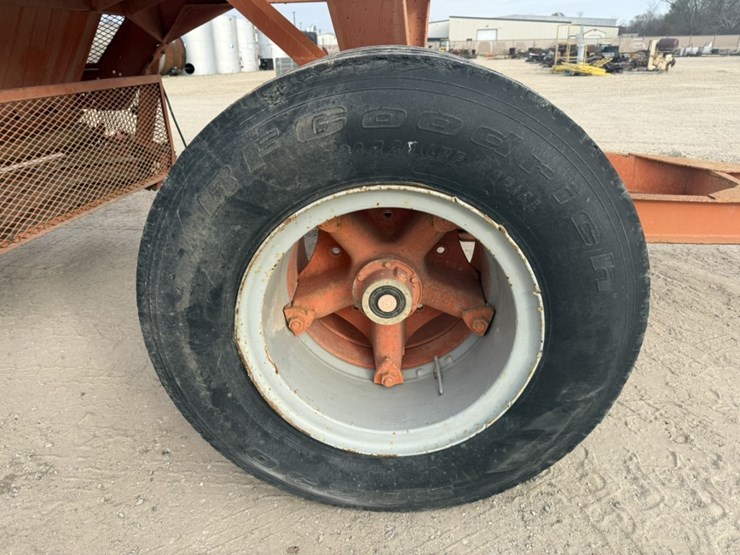 john-deere-8-image-56