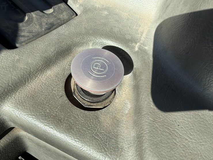 2010-caterpillar-740-image-83