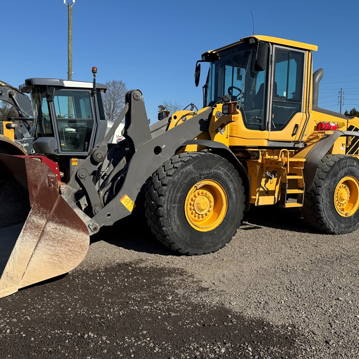 VOLVO L90F