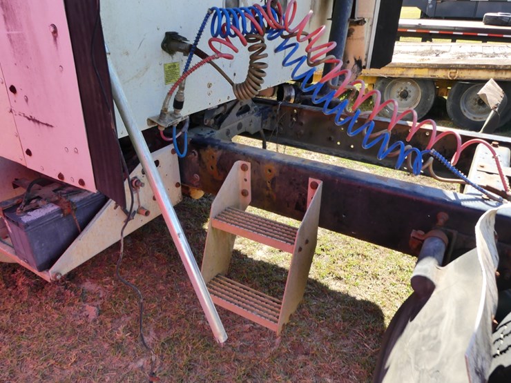 2003-international-9200i-image-9