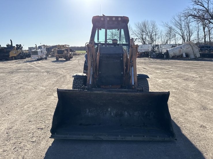 case-570m-xt-image-8