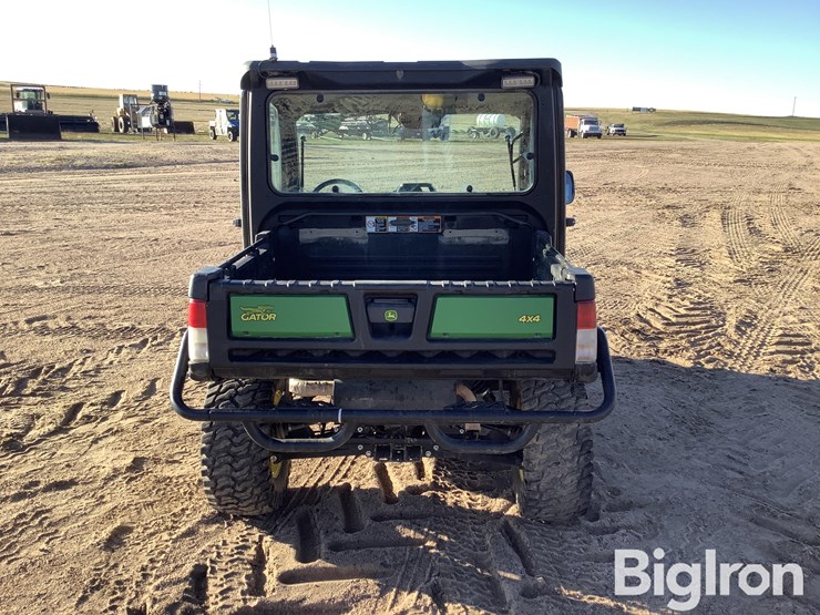 2023-john-deere-gator-image-6