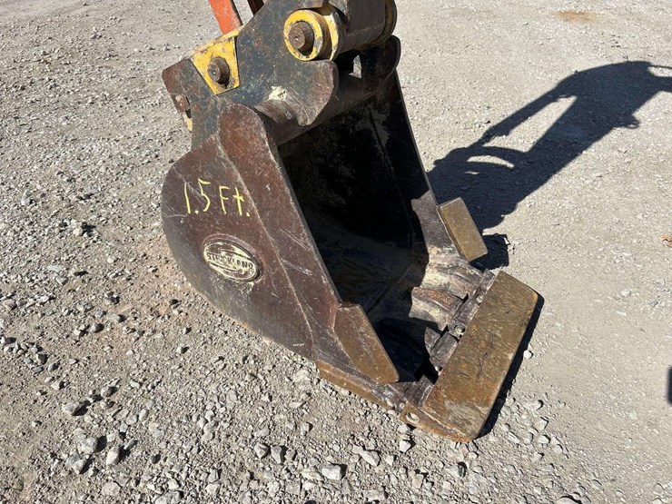 2017-deere-35g-image-18