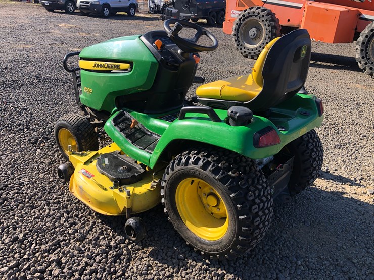 john-deere-x530-image-2