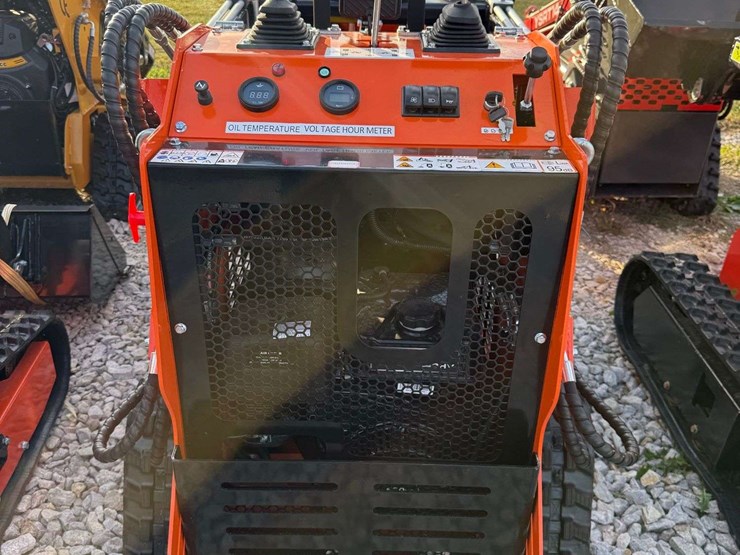 skid-steer-loader-image-6