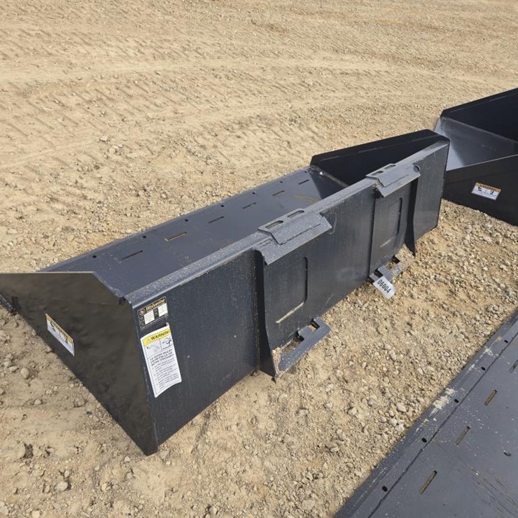 #6004 • NEW WOLVERINE TRACK DUTY 84" BUCKET LPB-11-84W