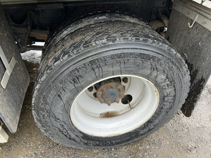 2013-international-7500-s/a-dump-truck-image-17