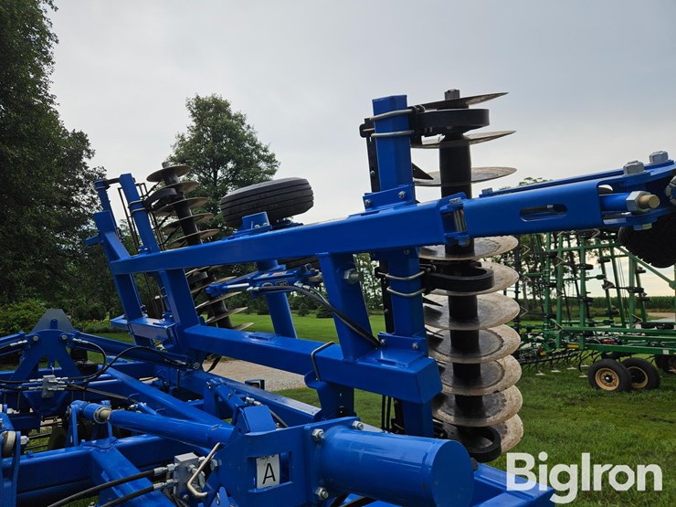 2012-landoll-7431-23-image-15