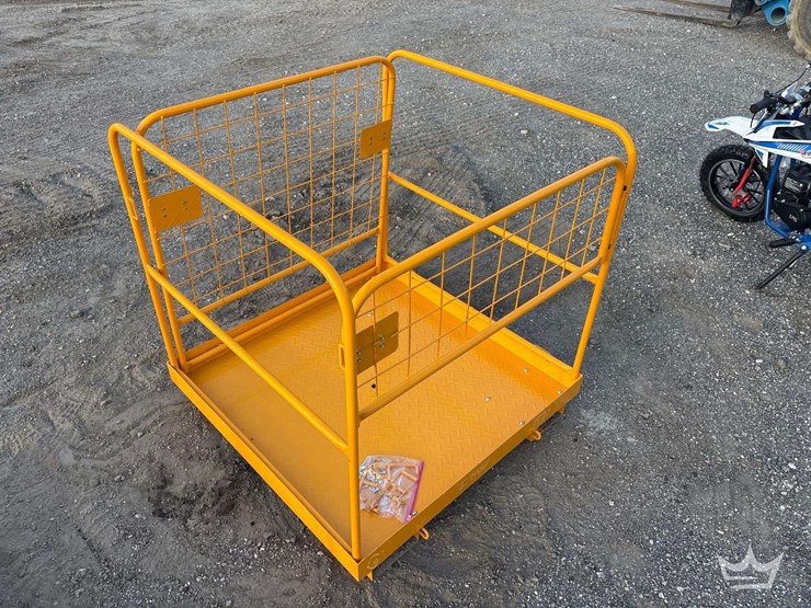 forklift-safety-basket-attachment-image-4