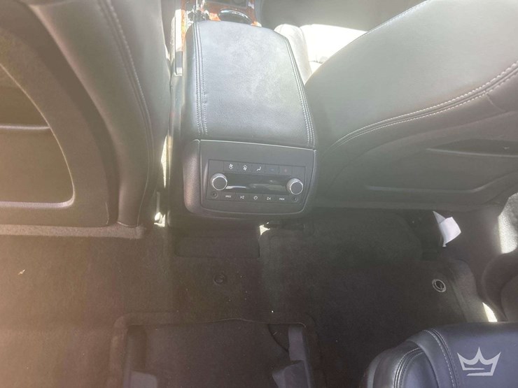 2013-chevrolet-traverse-image-32