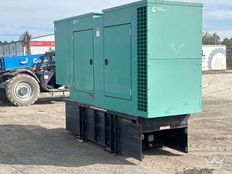 2013-cummins-dsgab-125kw-standby-diesel-generator-image-3