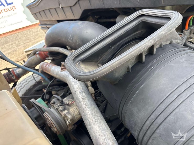 2009-international-7400-image-20