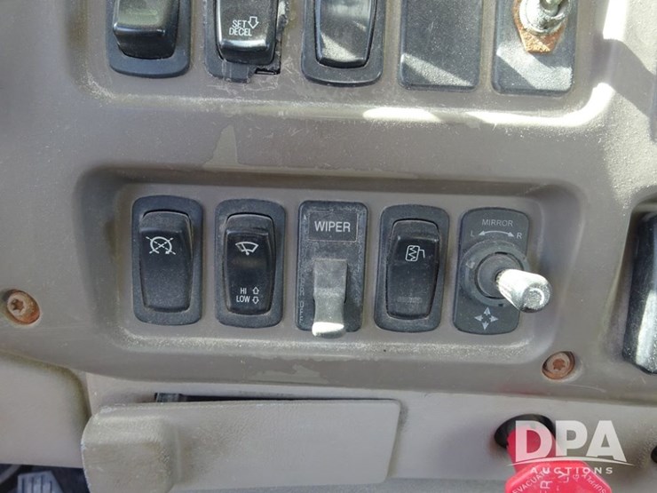 2004-mack-vision-dry-tender-truck-(pz14165,-unit-17539)-image-107