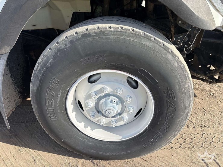 2009-international-7400-image-53