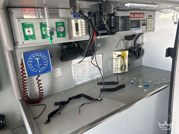 2004-freightliner-fl60-image-39