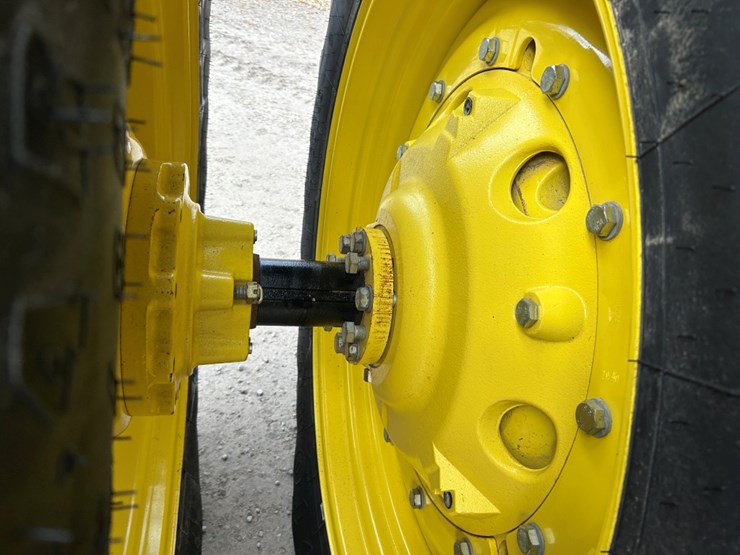 2014-john-deere-8270r-image-67