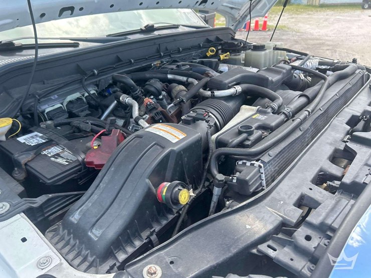 2013-ford-f550-image-14