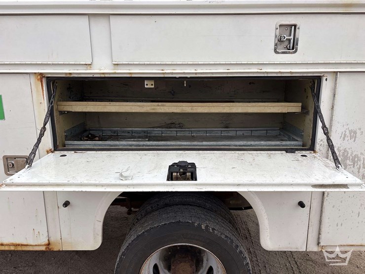 2012-ford-f550-image-21