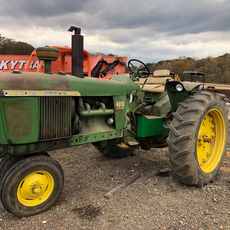 JOHN DEERE 4010