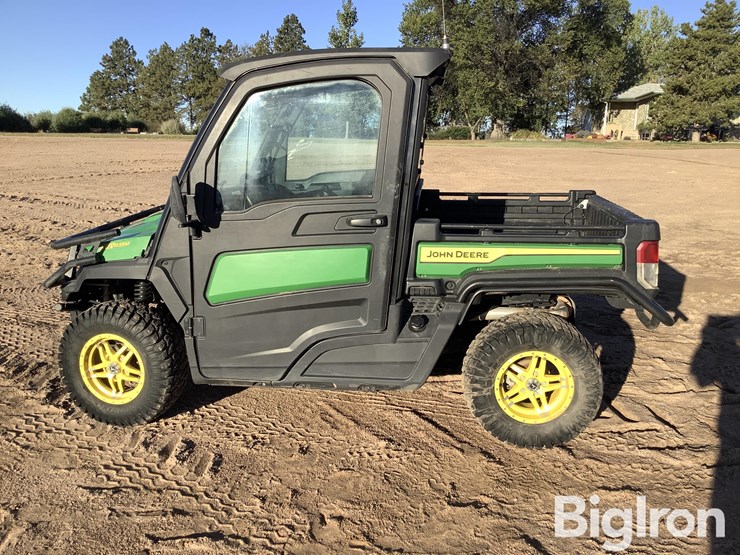 2023-john-deere-gator-image-8