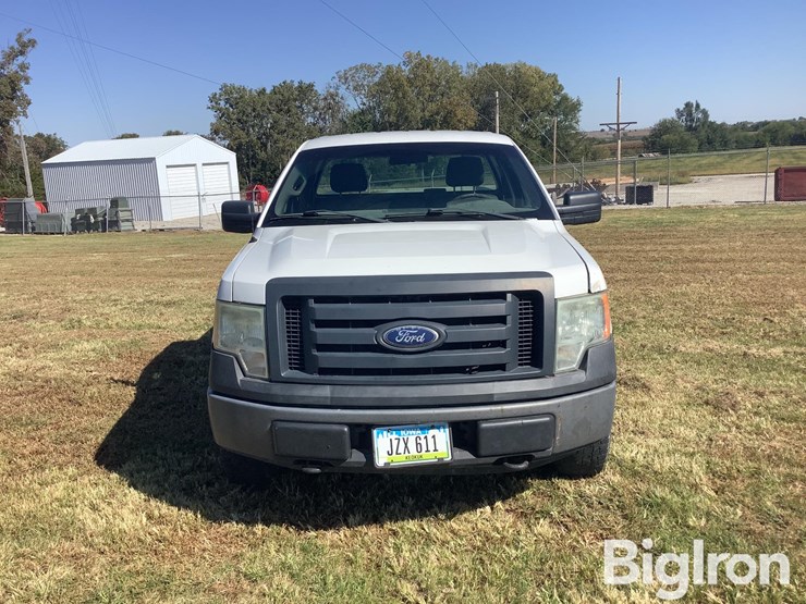 2010-ford-f150-xlt-image-2