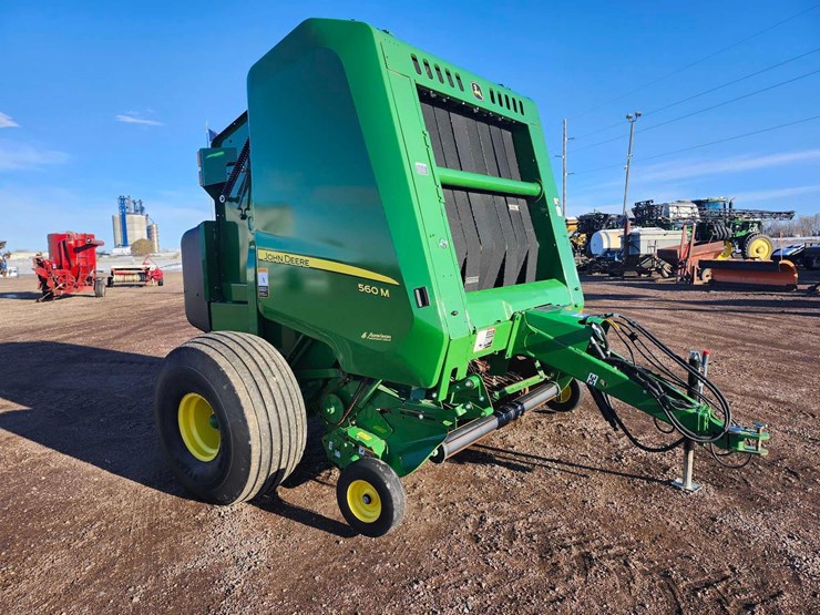 2023-john-deere-560m-image-29