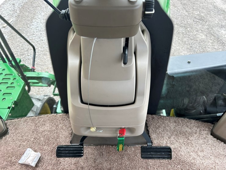 2013-john-deere-9560rt-image-41